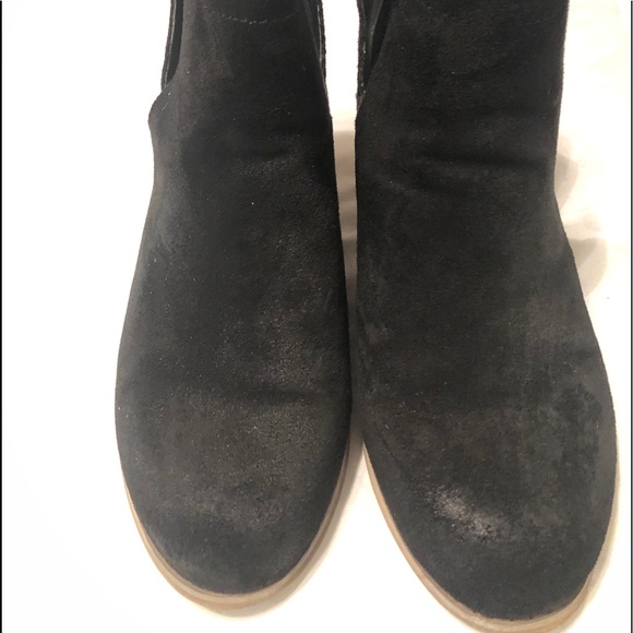 ✨✨Torrid Black Suede V Cut Boots 8 1/2 W ✨✨ - Picture 2 of 5